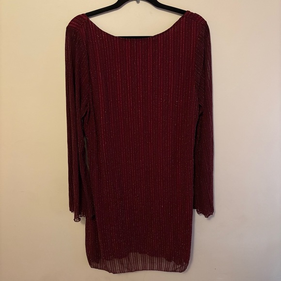 ❤️🪩 PLUS Sequin Dress 🪩❤️ - Picture 2 of 8